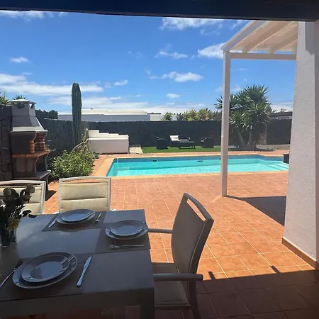 Sarah Playa Blanca (Lanzarote)